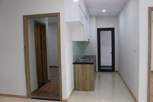 Hàng trăm khách tham quan căn hộ mẫu Xuân Mai Complex