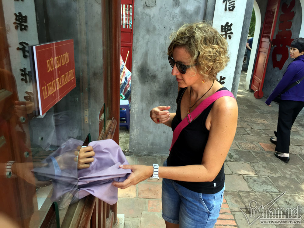 ăn mặc phản cảm, quy tắc ứng xử, đền Ngọc Sơn