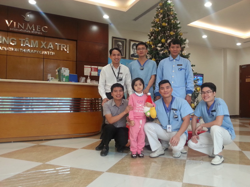 Bé gái 6 tuổi, 1.000 ngày chiến đấu với ung thư