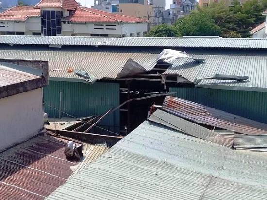 Nổ lớn tại công ty dược ở Sài Gòn, nhiều người tháo chạy