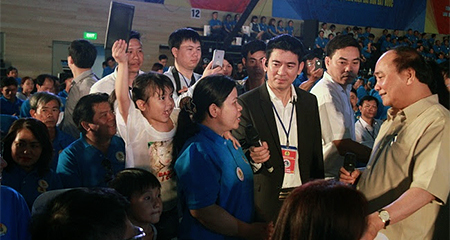 Hàng nghìn công nhân vỗ tay trước quyết định bất ngờ của Thủ tướng