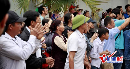 Người dân Đồng Tâm trao thả hết 19 cán bộ, chiến sỹ