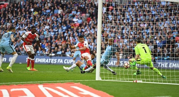 Video bàn thắng Arsenal 2-1 Man City