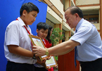 Bộ GD-ĐT tặng bằng khen cho hai học sinh bắt trộm