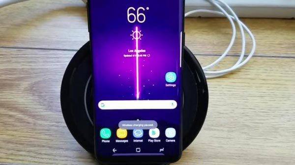 Thêm khách hàng tố Galaxy S8 gặp vấn đề sạc không dây