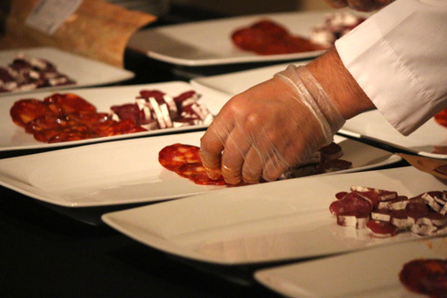 Chef Diệu Thảo trình diễn món ngon từ thịt lợn Tây Ban Nha