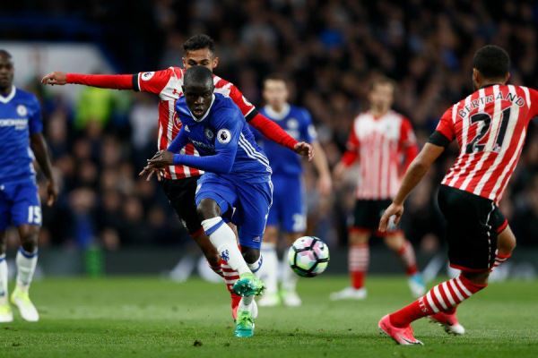 Xem Cầu thủ xuất sắc nhất Ngoại hạng Anh solo như Messi