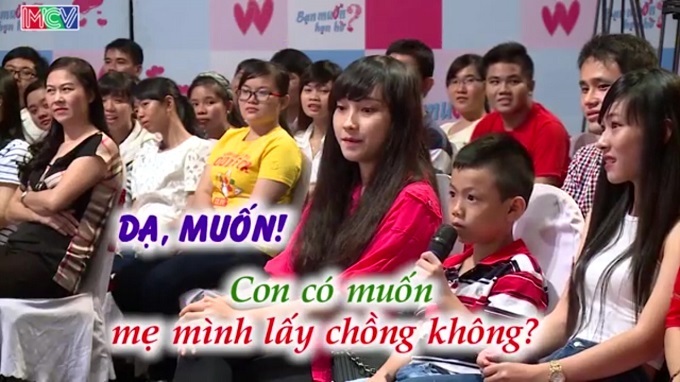 Con trai 7 tuổi đưa mẹ đi tìm chồng mới khiến Cát Tường rơi nước mắt