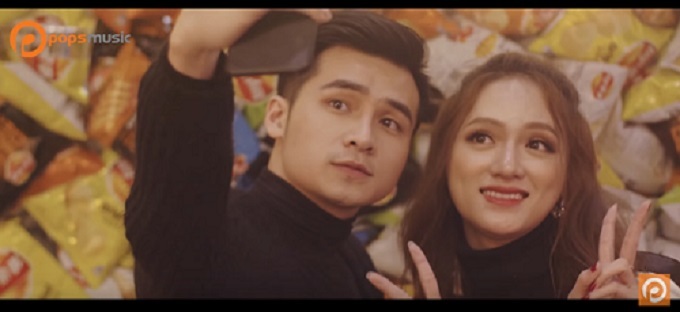 Hà Anh tình tứ cùng Hương Giang Idol trong MV mới