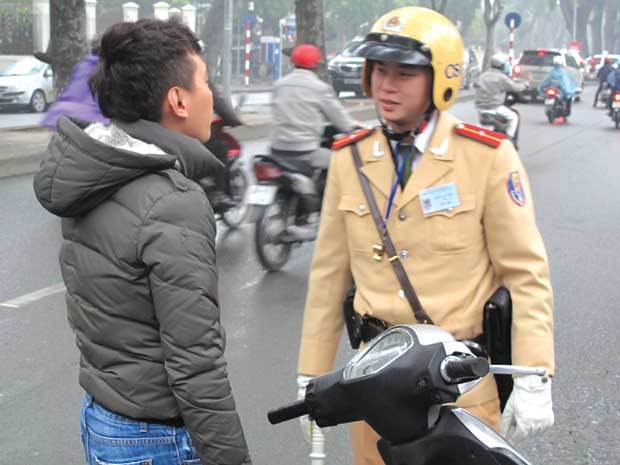Say rượu lái xe, giằng co với CSGT bị xử phạt thế nào?