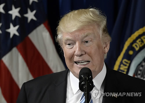 Ông Trump bất ngờ 'đòi' tiền Hàn Quốc