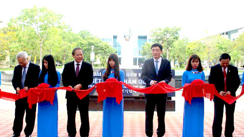 Khánh thành Đài kỷ niệm Hữu nghị Việt – Hàn