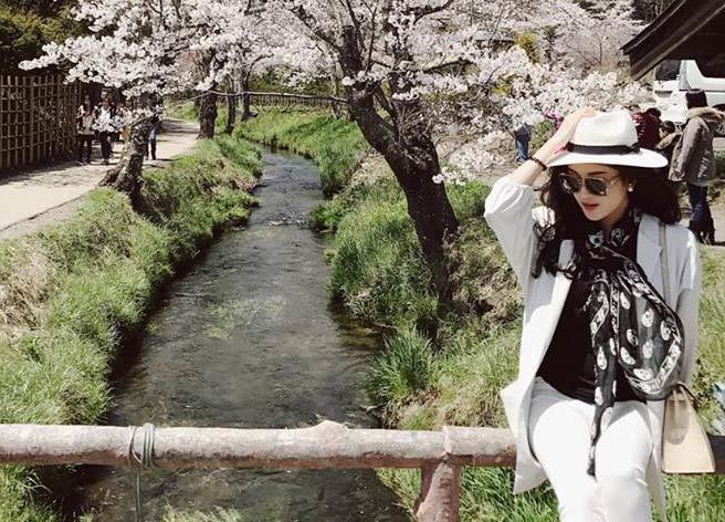 Á hậu Huyền My cùng mẹ khám phá Nhật Bản