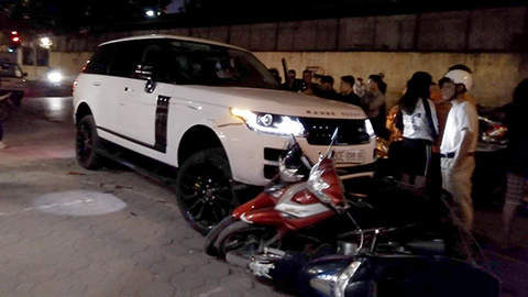 Cướp Range Rover, gây tai nạn liên hoàn trong đêm ở Hà Nội