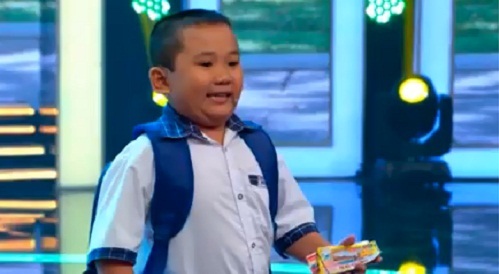 Phần trình diễn của bé Dương Công Tuyển