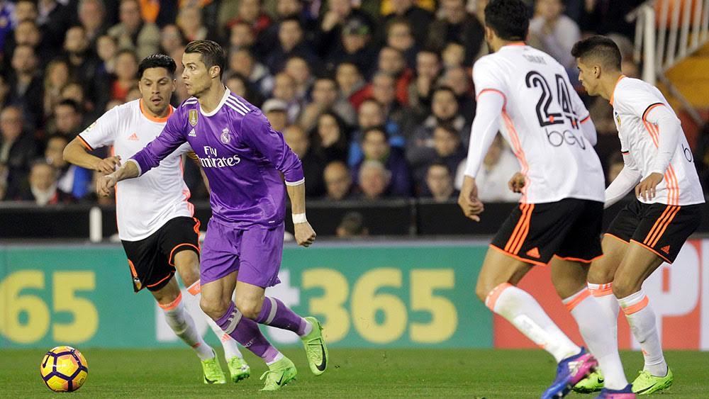 Real Madrid vs Valencia: Cạm bẫy trên sân nhà
