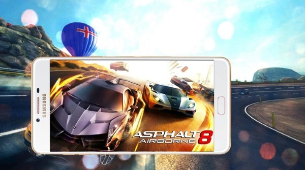 Tính năng giải trí “đỉnh” trên Galaxy C9 Pro