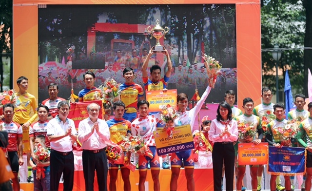 Giải xe đạp cúp TH 2017: Alex Phounsavath bảo vệ thành công áo vàng