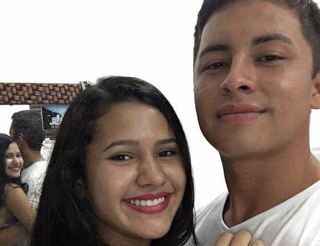 Điểm ớn lạnh trong bức ảnh tưởng như bình thường