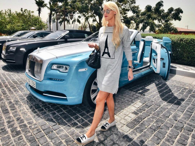 Hot girl: 8X xinh đẹp sống xa hoa ở Dubai nhờ nghề lái thử siêu xe