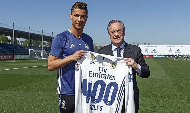 Hạ sát Atletico, Ronaldo được chủ tịch Perez tặng quà đặc biệt