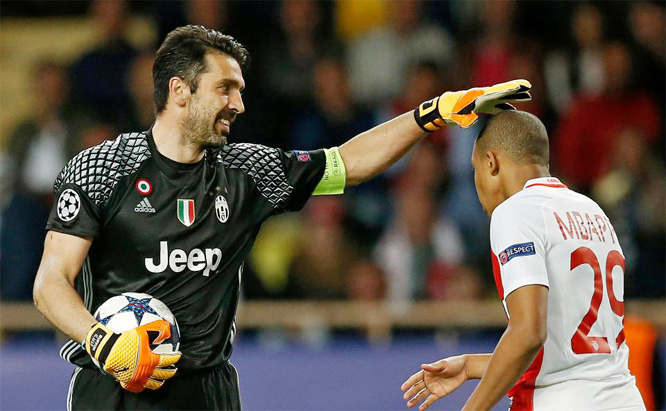 Mbappe bị khóa chặt: Nho vẫn còn xanh!