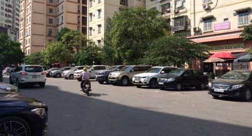 ‘Săn’ chỗ đậu xe ở các tòa nhà cao cấp