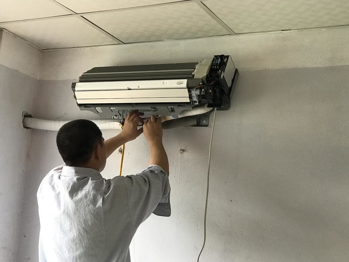 Mánh 'vặt tiền' khách hàng do chính thợ điều hòa tiết lộ