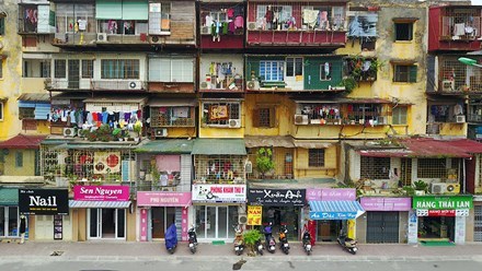 Vì sao dân trong chung cư nguy hiểm không chịu di dời?