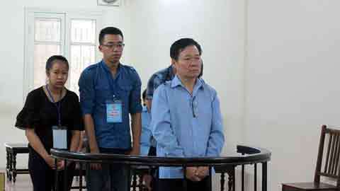 Hàng loạt bác sĩ bị làm giả con dấu, chữ ký