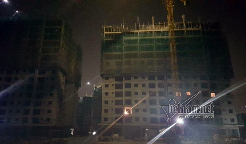 Hà Nội tạm dừng thi công chung cư 16 tầng bị sập giàn giáo