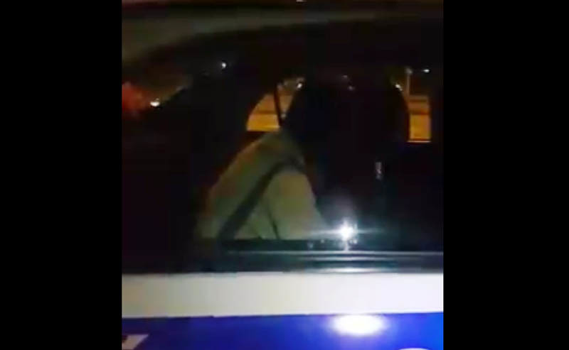 CSGT bị tố đánh dân rồi trốn vào xe đặc chủng