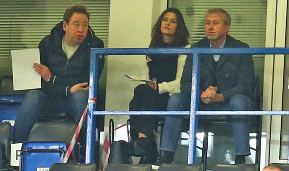 Rooney cay đắng rời MU, Abramovich chọn người thay Conte