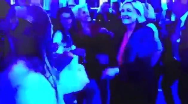 Bà Le Pen nhảy cực sung sau khi thất cử
