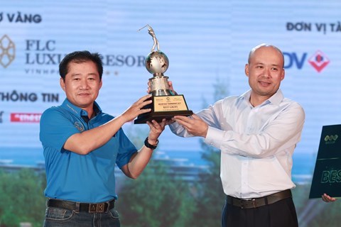 Nhà vô địch đầu tiên của giải Biscom Golf Tournament