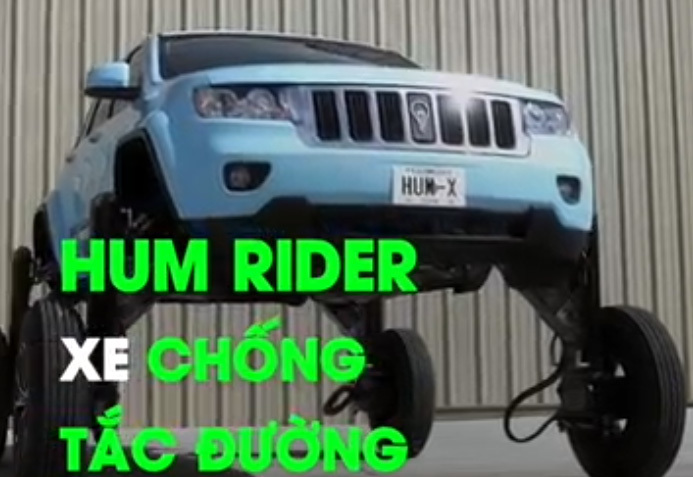 Xe hơi tự nâng cao bánh 3 m để chống tắc đường