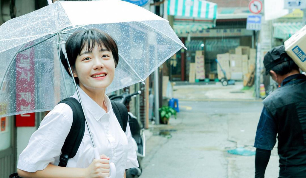 Cô gái Hàn Quốc có nụ cười xinh khiến bao chàng trai say đắm