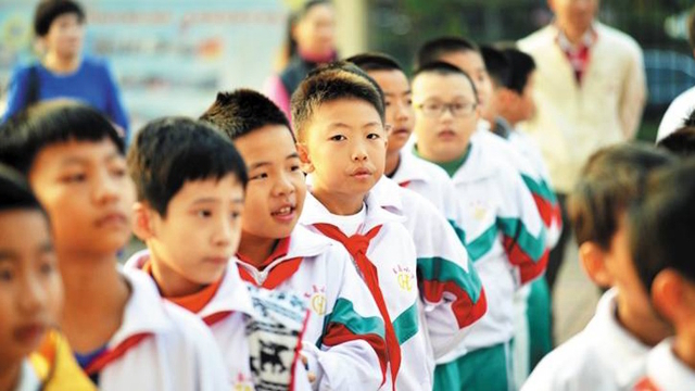 Trường tiểu học kiểm tra IQ phụ huynh để tuyển con
