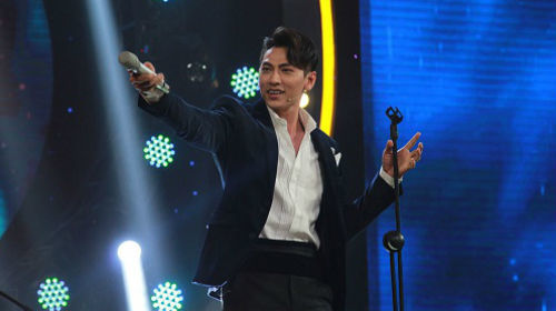 Mỹ Tâm, Issac “toát mồ hôi” trước thí sinh nữ hát 4 thứ tiếng