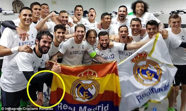 Vào chung kết Champions League, Ronaldo lại chơi trò ăn gian