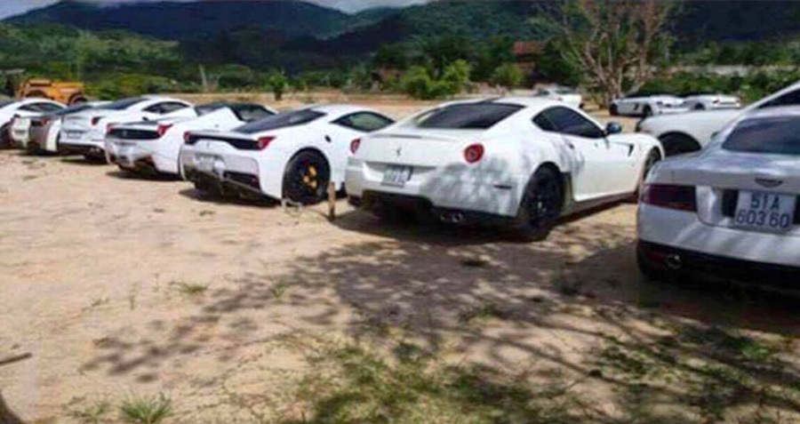 Dàn xe Ferrari toàn màu trắng của đại gia Trung Nguyên
