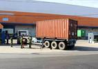 Container cuốn xe máy vào gầm, cán chết người đàn ông ở Sài Gòn