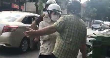 Hai người phụ nữ Việt gây tai nạn vẫn đòi tiền chàng Tây