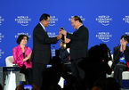 Thủ tướng nhận chuông nước chủ nhà WEF ASEAN 2018