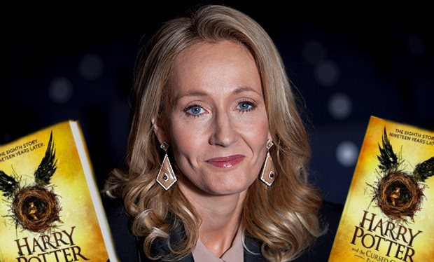 J.K.Rowling ngăn fan mua phần ngoại truyện 'Harry Potter' bị đánh cắp