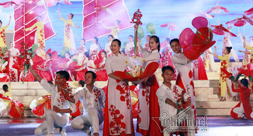 Hải Phòng lộng lẫy trong Tổng duyệt Lễ hội Hoa Phượng Đỏ
