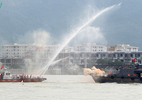 Hải quân Hoa Kỳ và Đà Nẵng diễn tập ứng phó sự cố tràn dầu trên sông