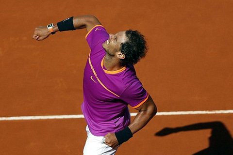 Nadal biến Djokovic thành 