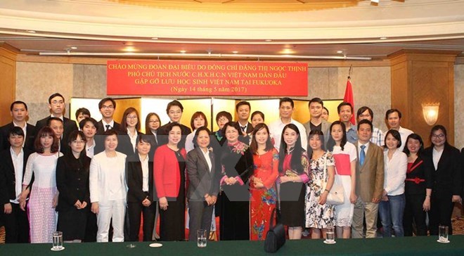 Phó Chủ tịch nước gặp gỡ lưu học sinh Việt Nam tại Fukuoka