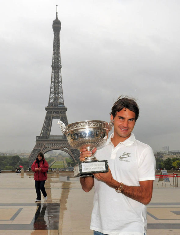 Ngán Nadal, Federer bỏ chạy khỏi Roland Garros?